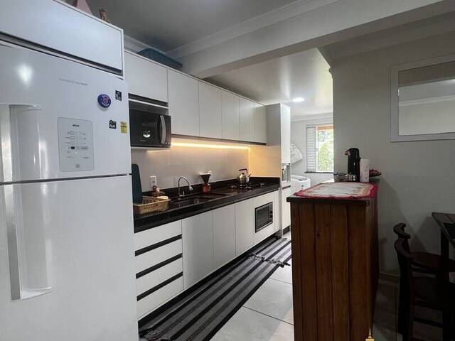 #1681 - Apartamento para Locação em Bombinhas - SC - 1