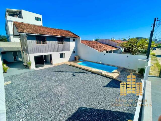 #1682 - Casa para Locação em Bombinhas - SC - 2