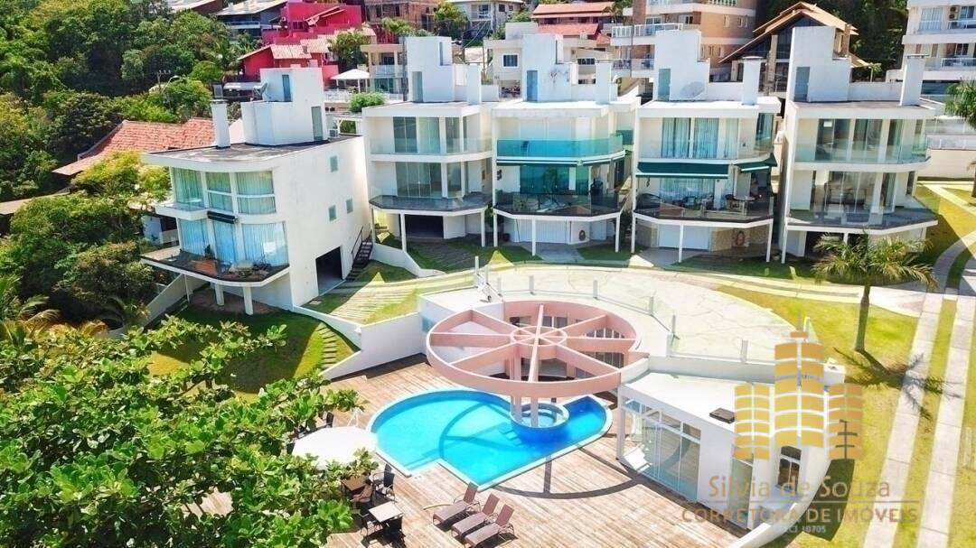 Casa, 4 quartos, 240 m² - Foto 1