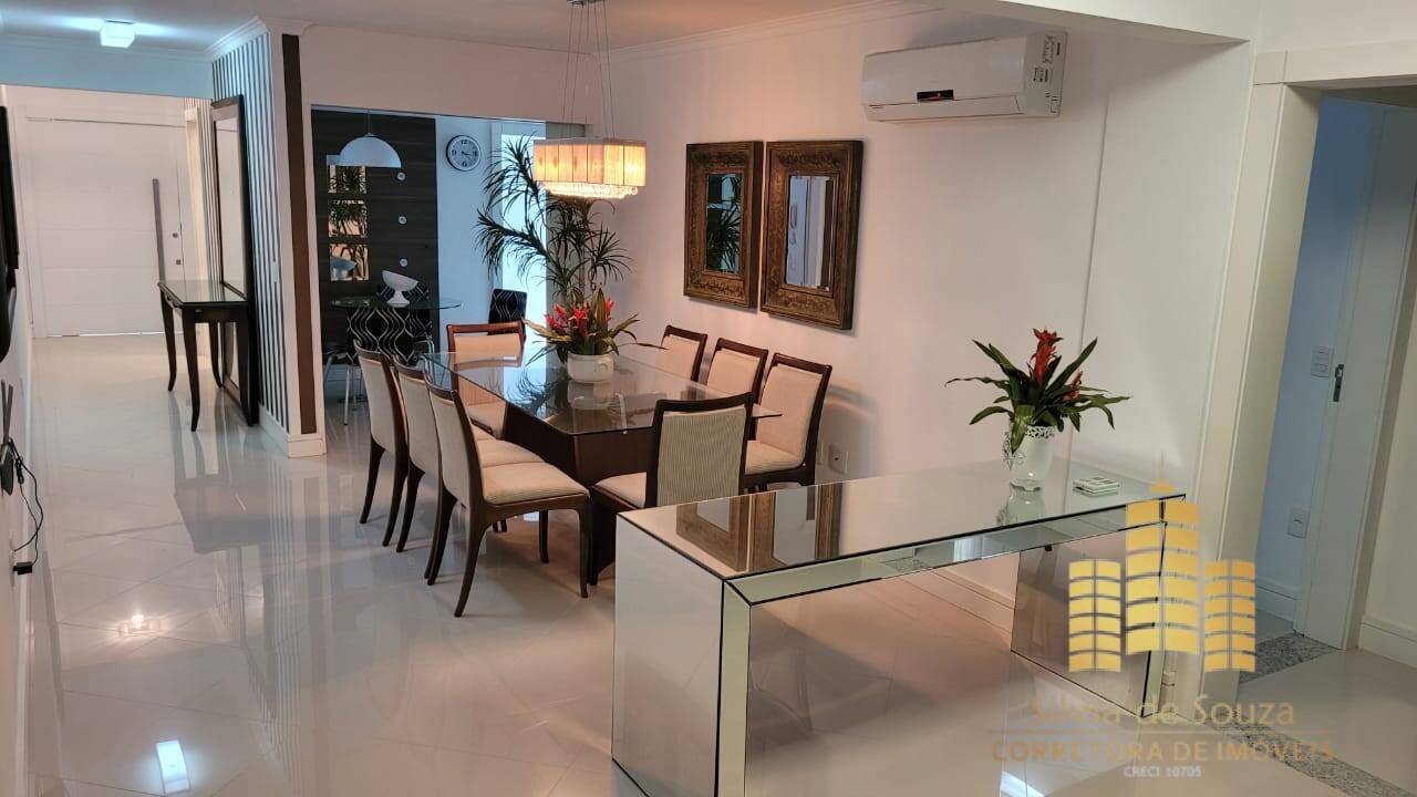 Apartamento, 3 quartos, 220 m² - Foto 2