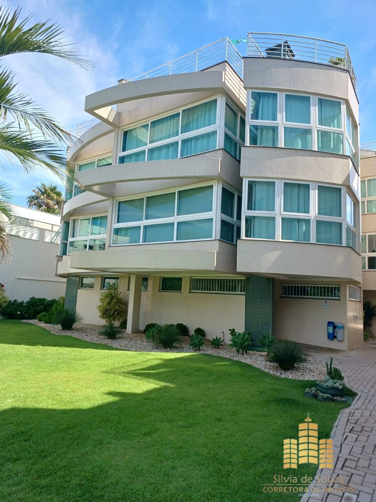 Apartamento, 3 quartos, 180 m² - Foto 1