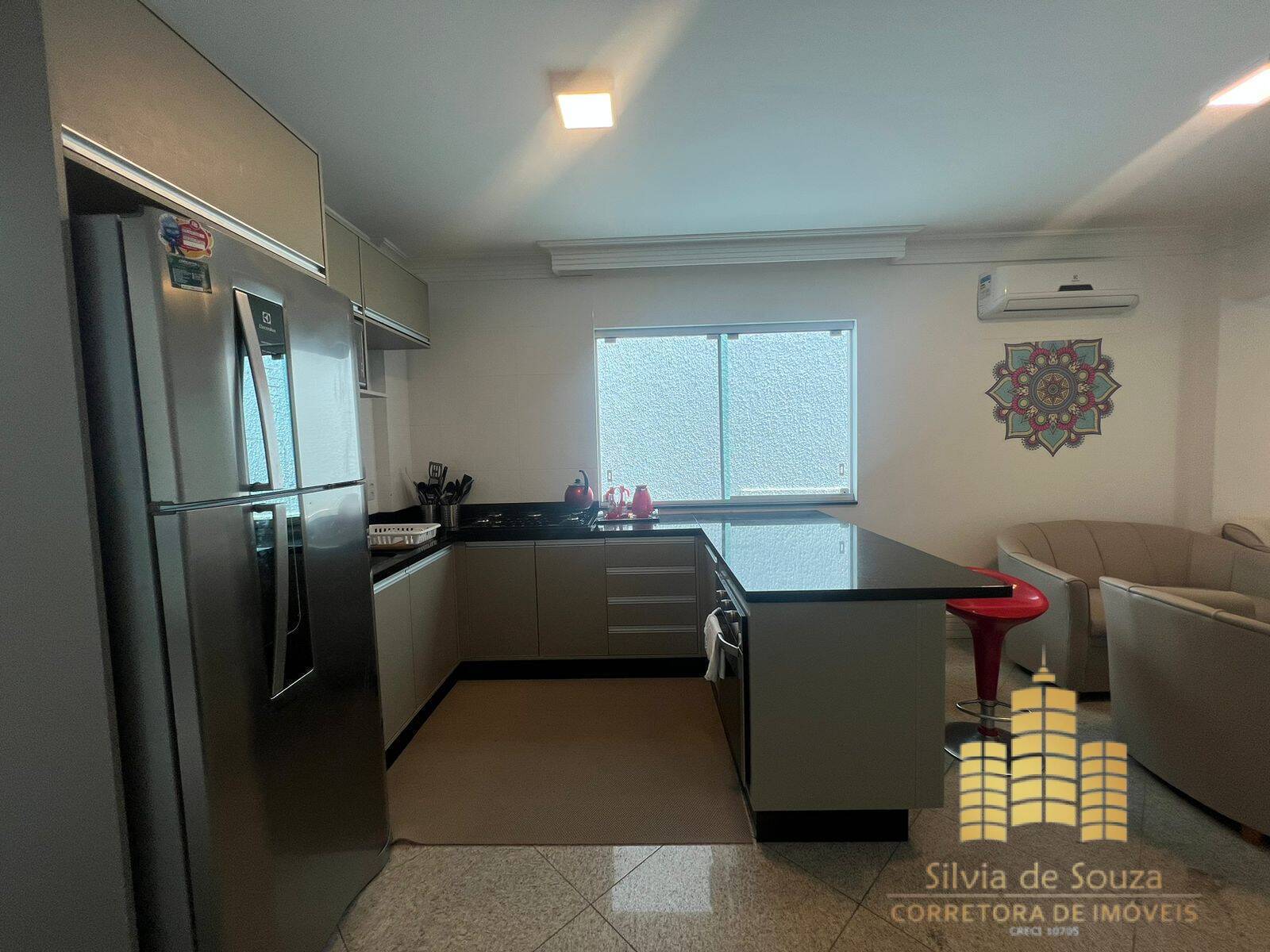 Apartamento, 4 quartos, 216 m² - Foto 2