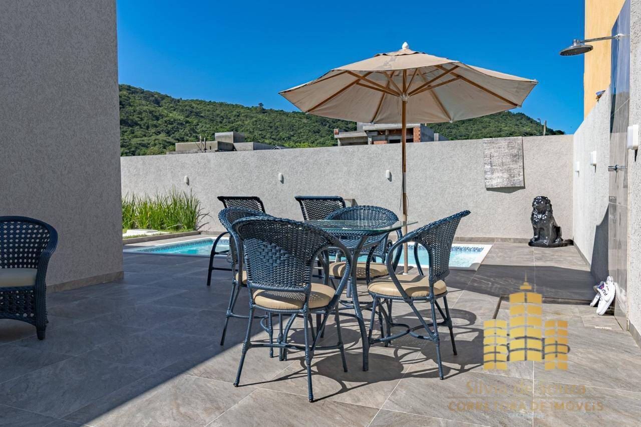 Casa, 3 quartos, 240 m² - Foto 34