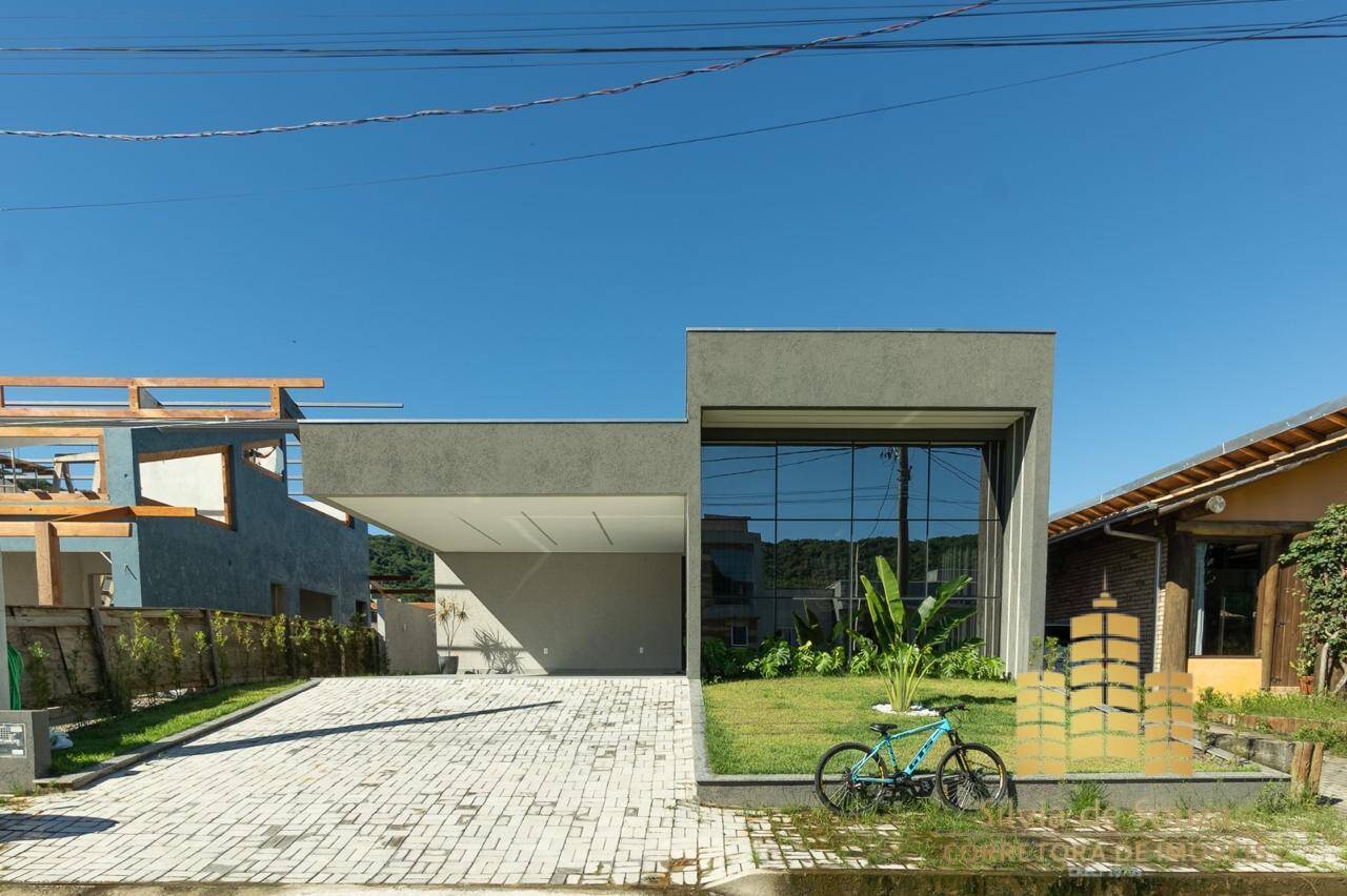 Casa, 3 quartos, 240 m² - Foto 1